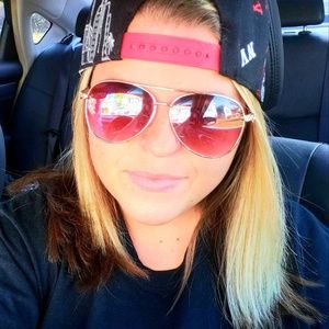 Meet your Posher, Brittany